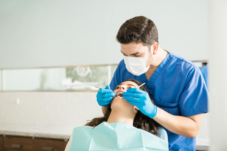 Can a tooth chip or break during teeth cleaning?